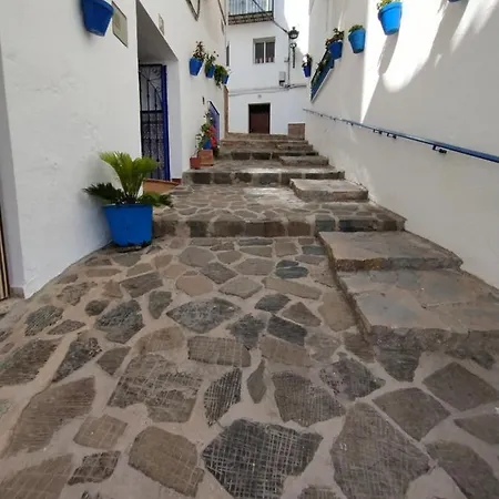 Casa Perejil, Un Balcon Al Genal Holiday home Genalguacil