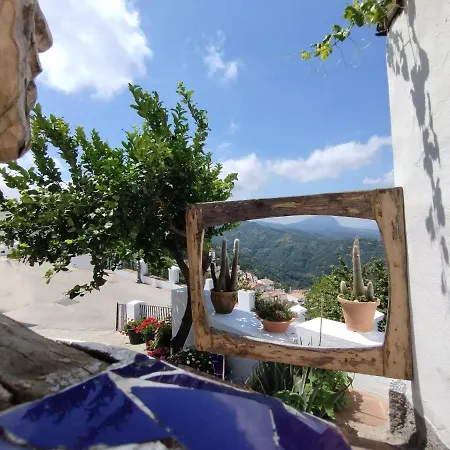 Casa Perejil, Un Balcon Al Genal *