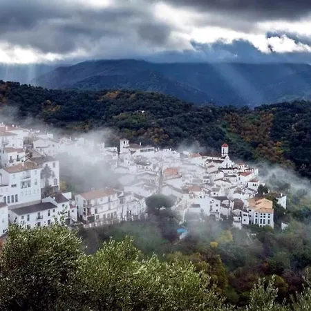 Casa Perejil, Un Balcon Al Genal *