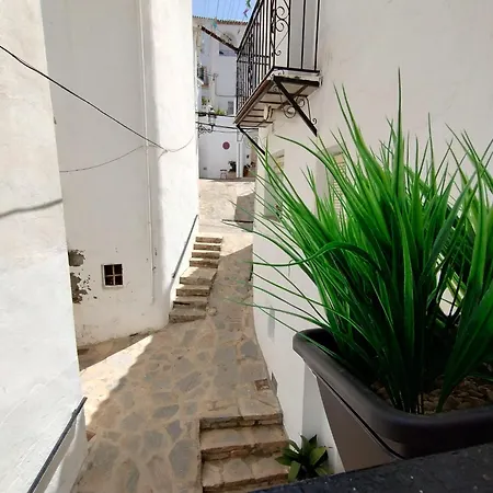 Casa Perejil, Un Balcon Al Genal *