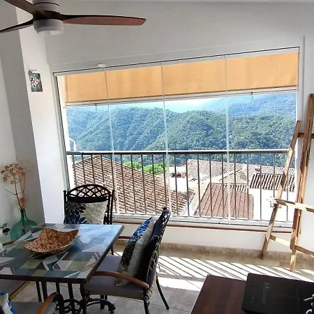 Casa Perejil, Un Balcon Al Genal Holiday home *